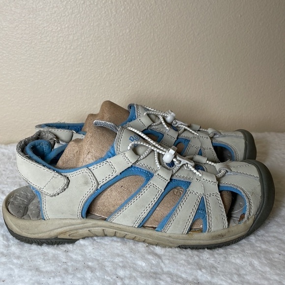 BASS Shoes Size 7 - Picture 9 of 11